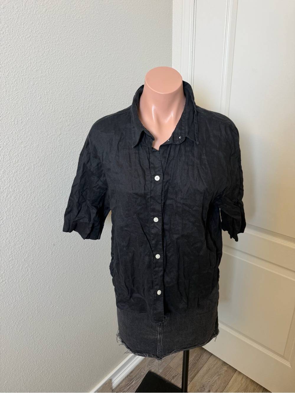 H&M Black Linen Short Sleeve Button-Down Shirt